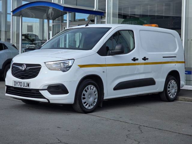 2020 Vauxhall Combo Cargo 2300 1.5 Turbo D 100ps H1 Sportive Van